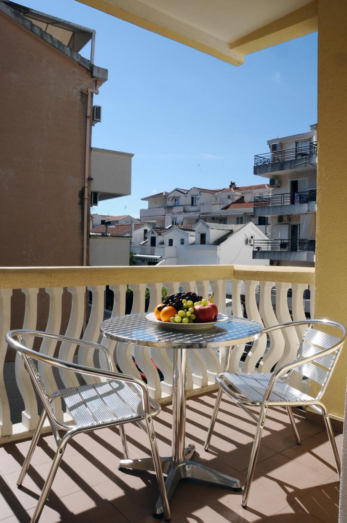 Budva Inn Guest House Eksteriør bilde
