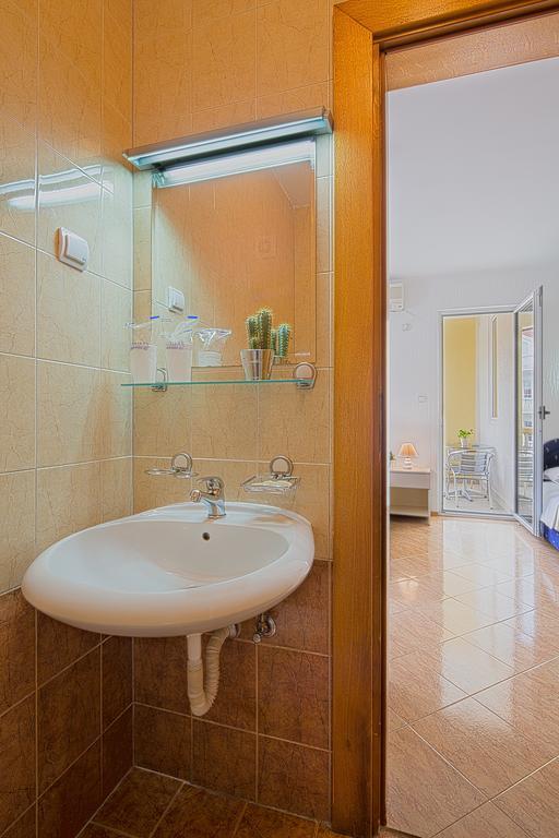Budva Inn Guest House Eksteriør bilde