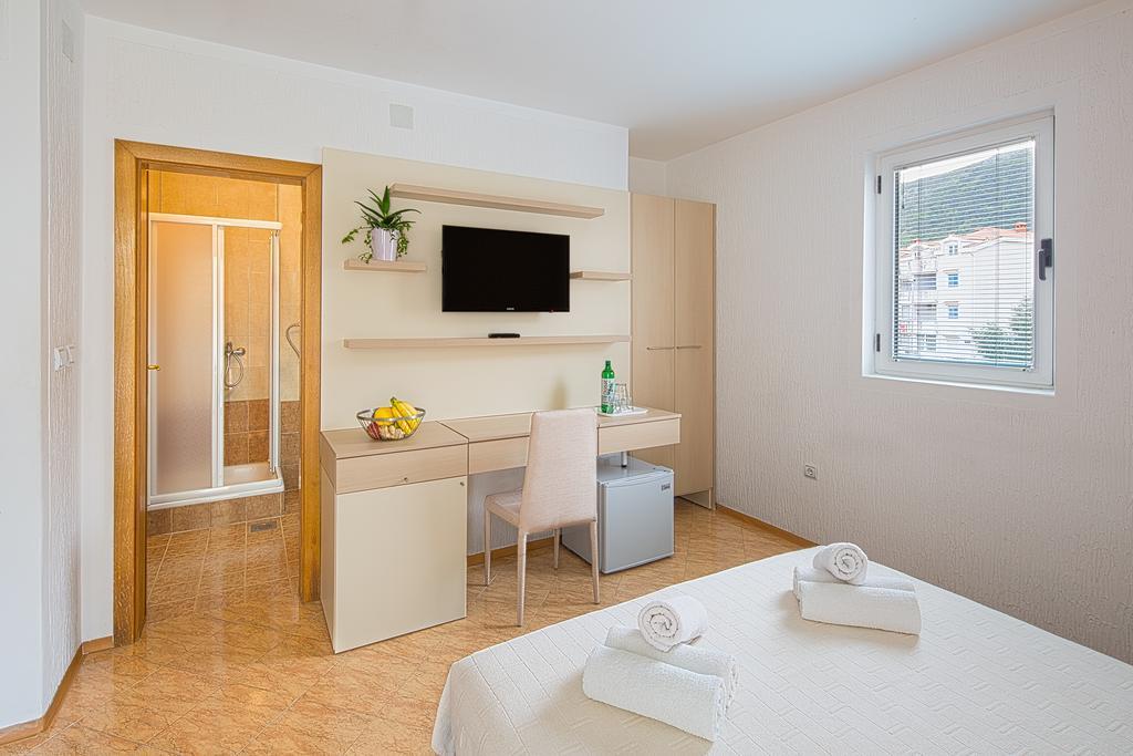 Budva Inn Guest House Eksteriør bilde