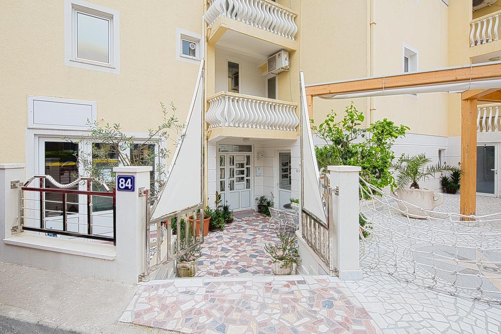Budva Inn Guest House Eksteriør bilde